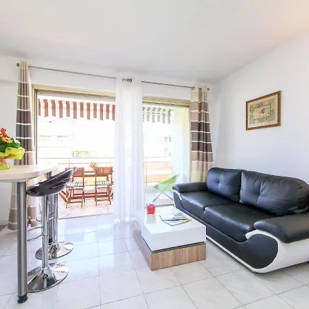 Appartement Lerins-6 By Interhome *